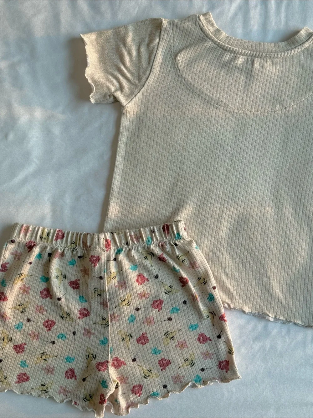 Disney Princess Jasmine Girls 5/6 Floral & Cream Top & Printed Short Pajama Set